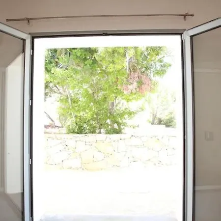 Amazing Apartment, With Pool, Close By