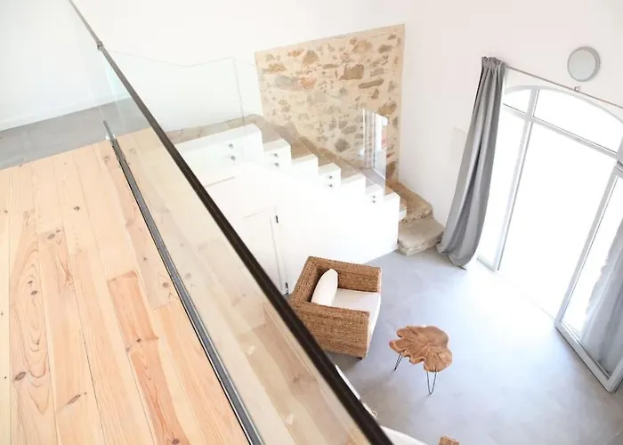 Amazing Apartment, With Pool, Close By *